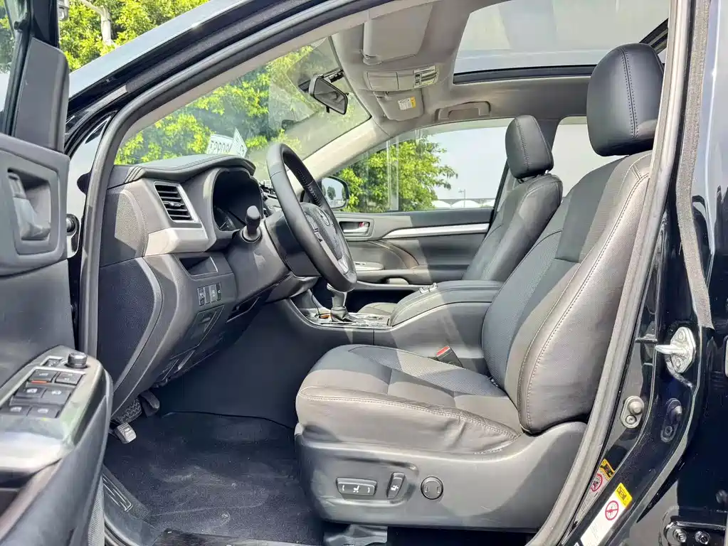 Toyota Highlander — миниатюра 6