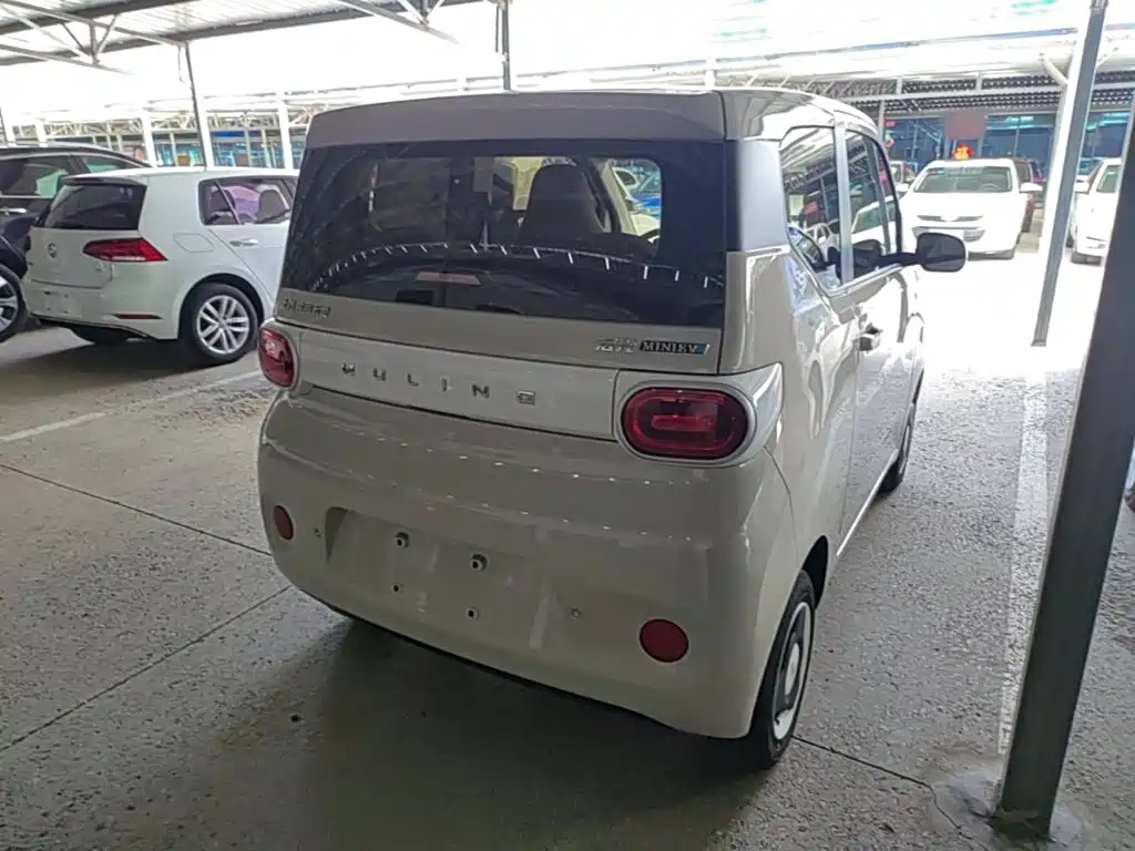 Wuling MINIEV — миниатюра 7