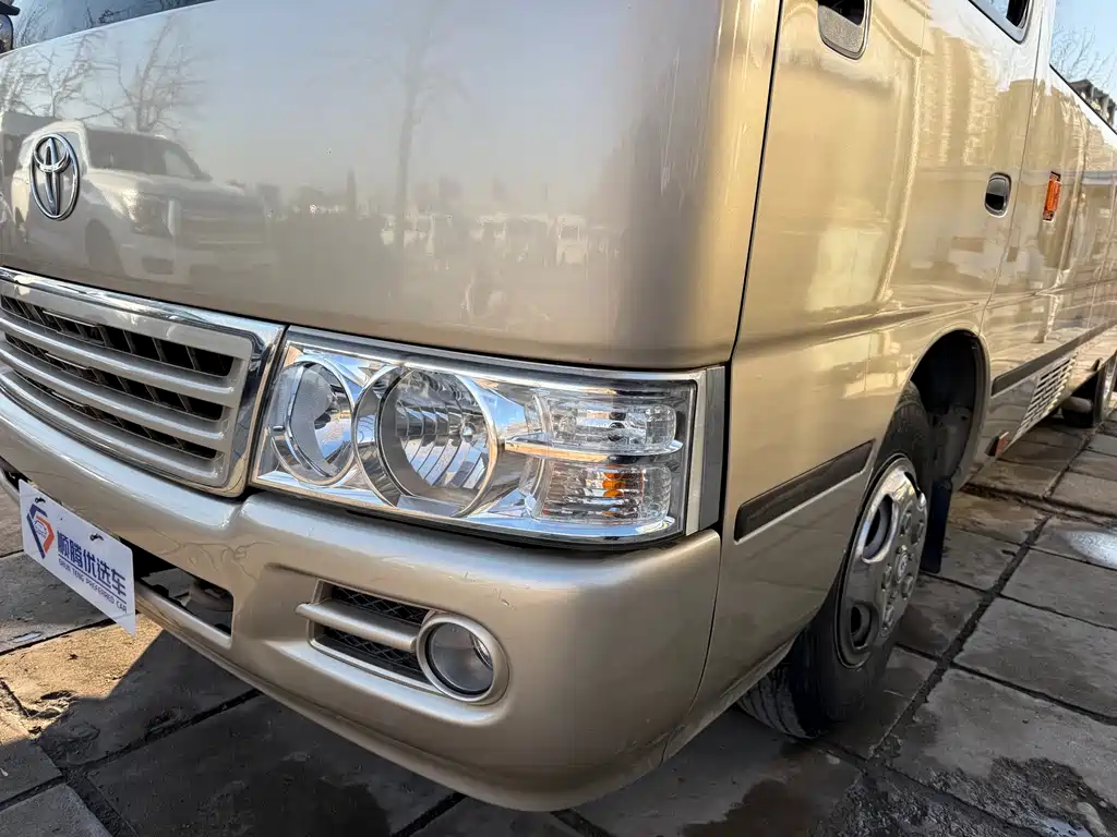 Toyota Coaster 2012 2.7L MT