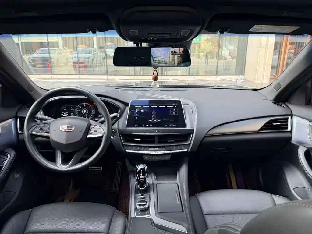 Cadillac CT5 — миниатюра 18