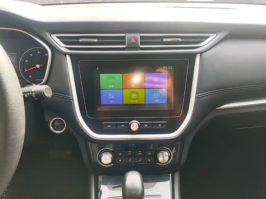 Roewe RX3 — миниатюра 13