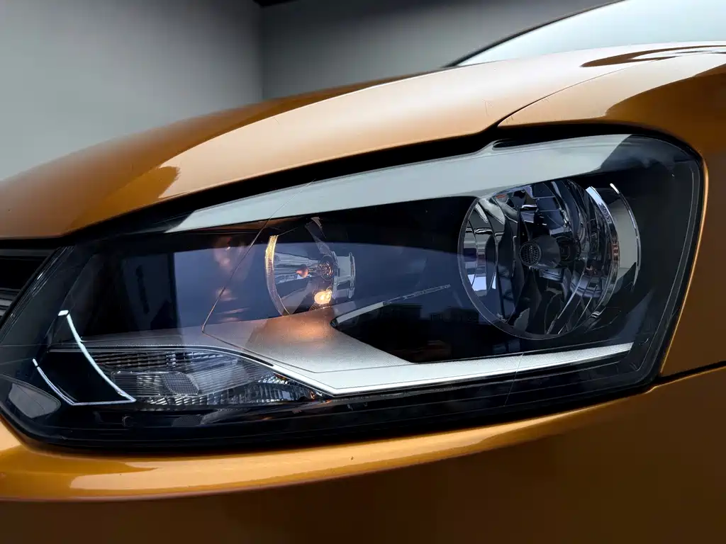 Volkswagen Polo — миниатюра 14