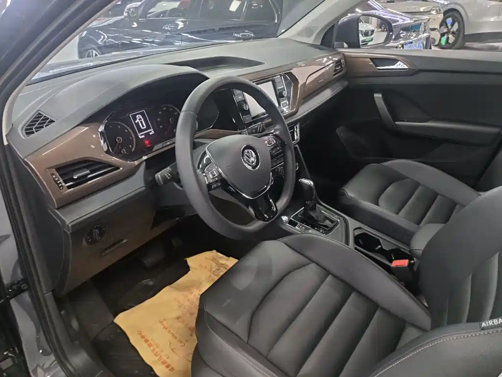 Volkswagen Tharu — миниатюра 4