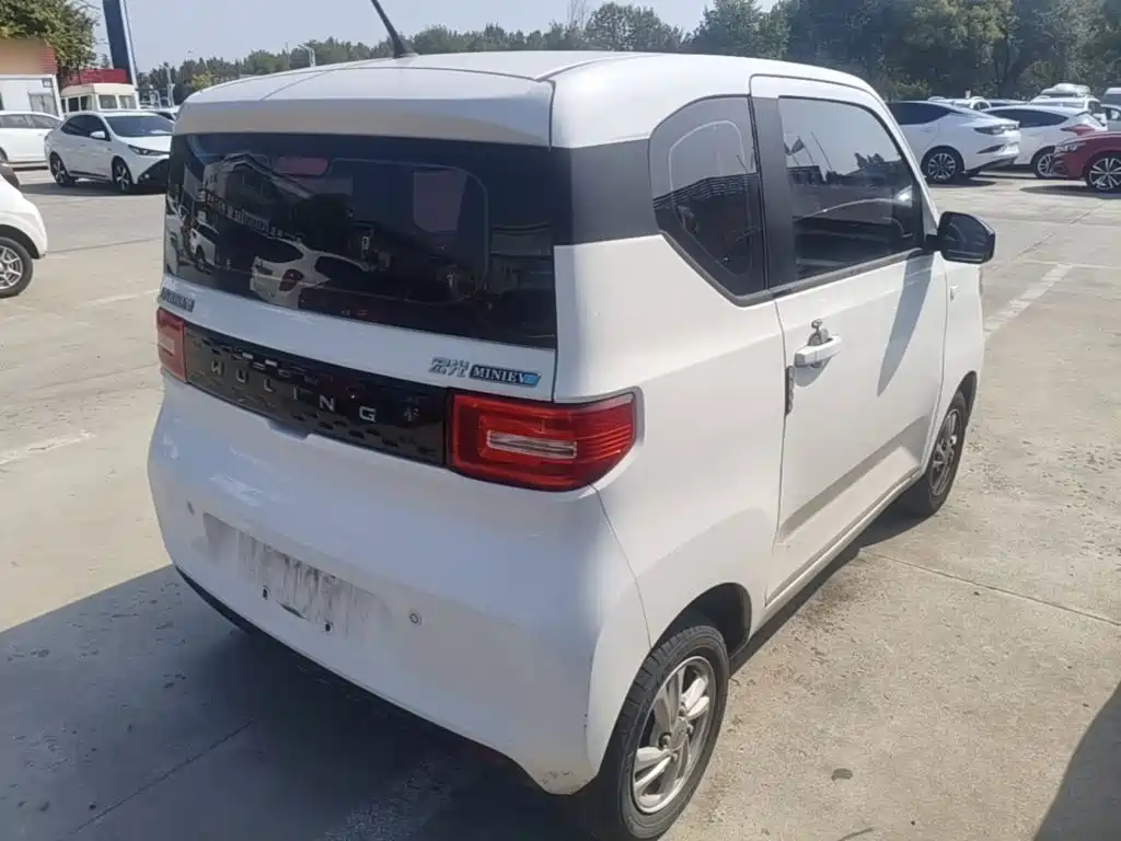 Wuling MINIEV — миниатюра 7