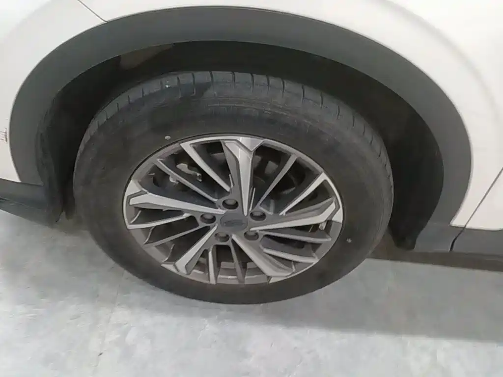 Geely Binyue — миниатюра 23