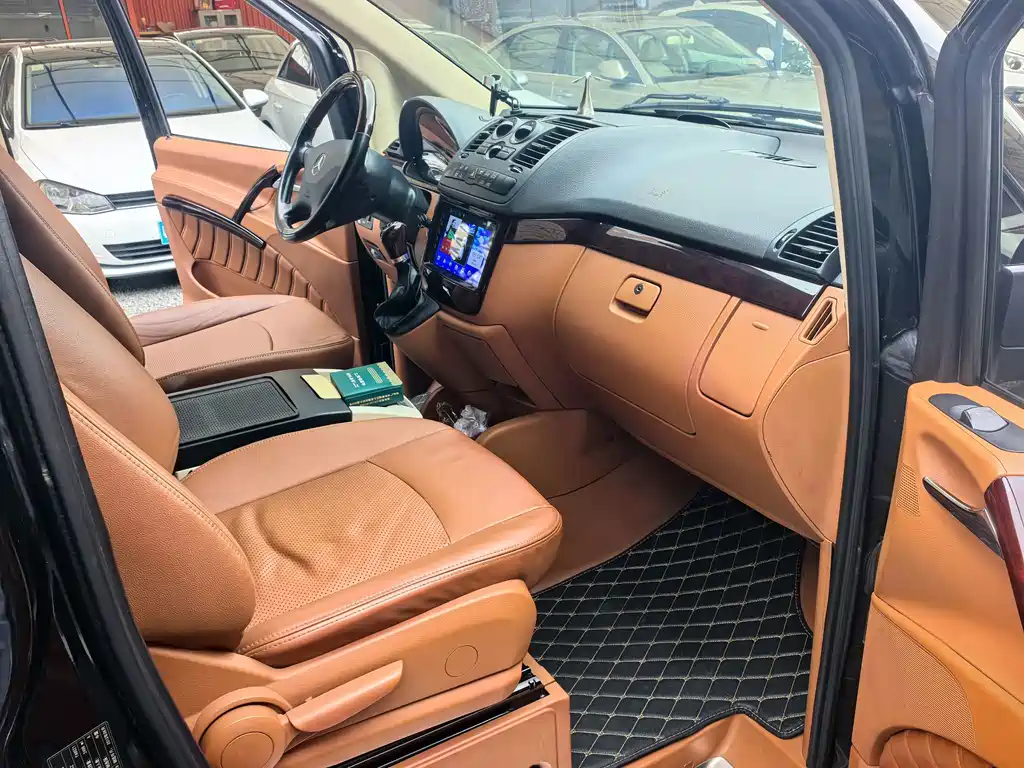 Mercedes-Benz Vito — миниатюра 12