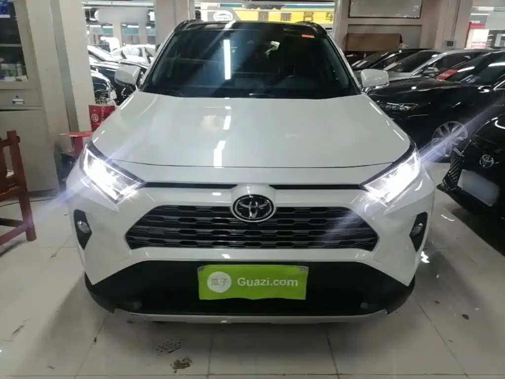 Toyota RAV4 2020 2.0L CVT Luxury