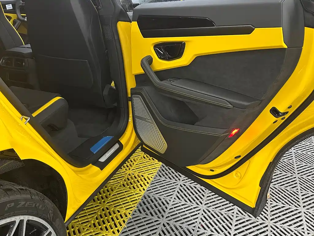 Lamborghini Urus SE 2025 4.0T Standard
