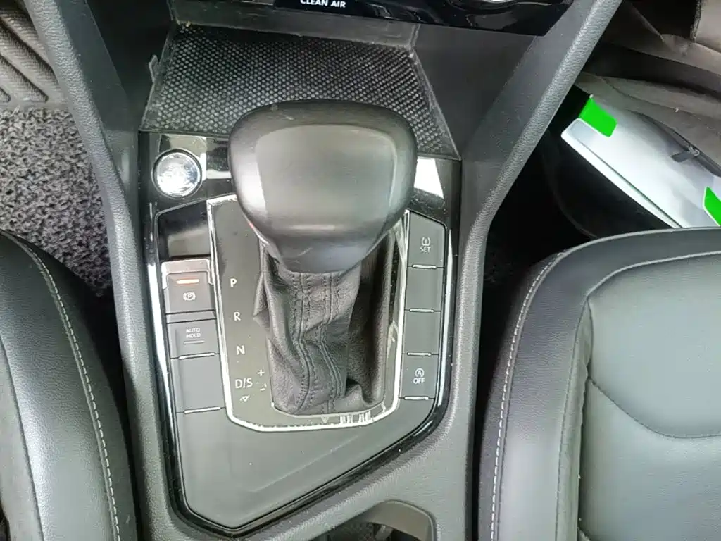 Volkswagen Tiguan L — миниатюра 14