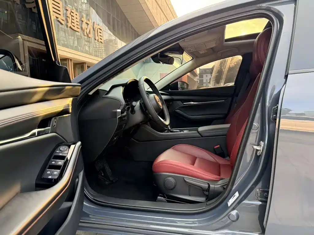 Mazda 3 Axela — миниатюра 13