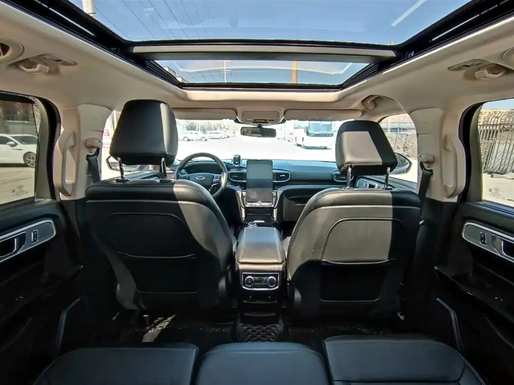 Ford Explorer EcoBoost 285 4WD Platinum Edition 7 seats, фото 21