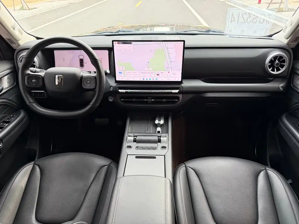 TANK TANK 300 NEW ENERGY