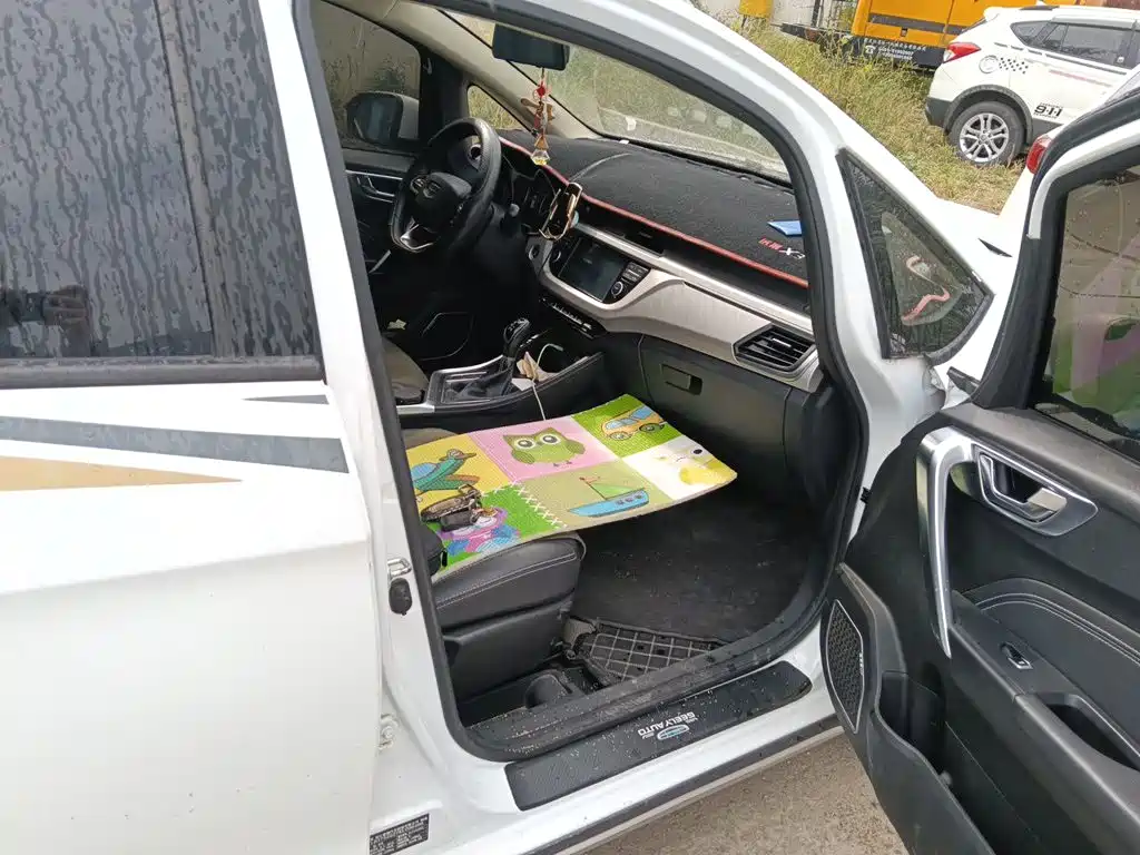 Geely Vision X3 — миниатюра 19