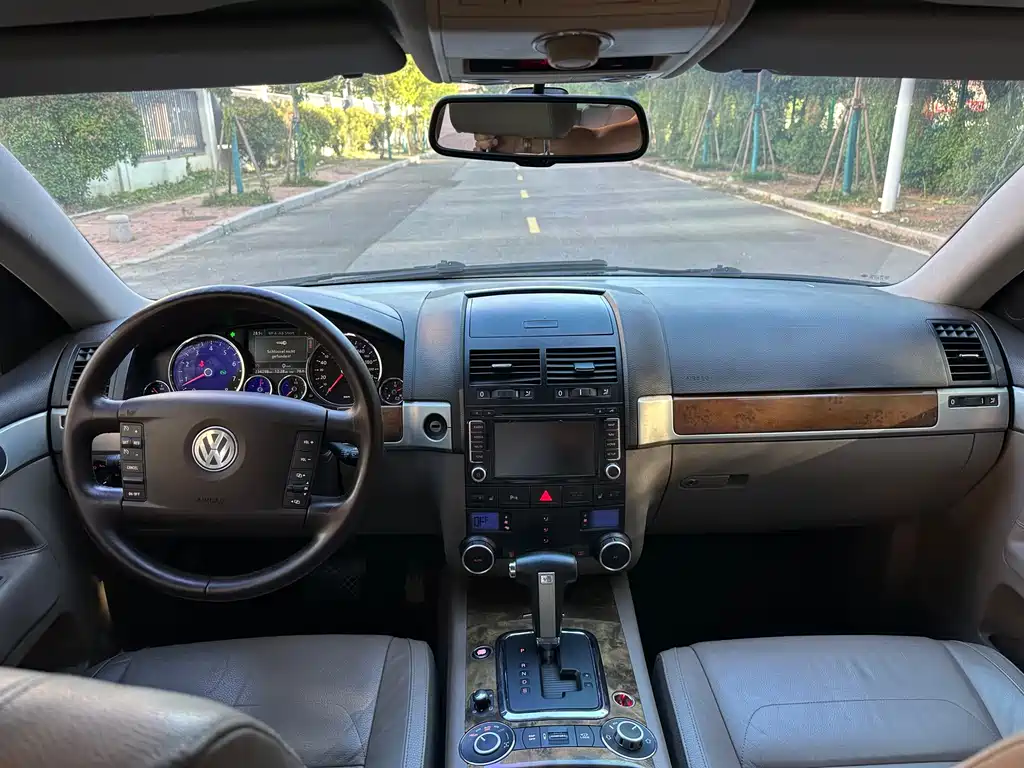 Volkswagen Touareg — миниатюра 16