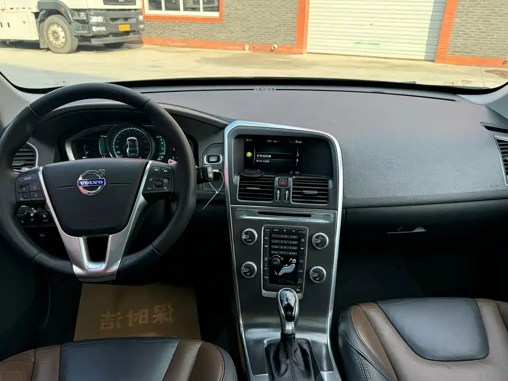 Volvo XC60 (Import) — миниатюра 6