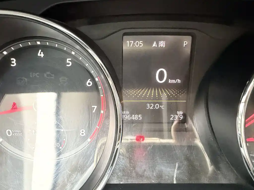 Volkswagen Tiguan L — миниатюра 10