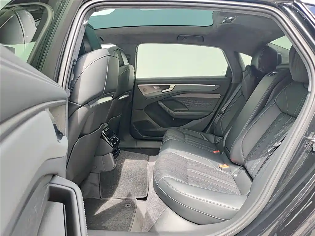 Audi A6L — миниатюра 16