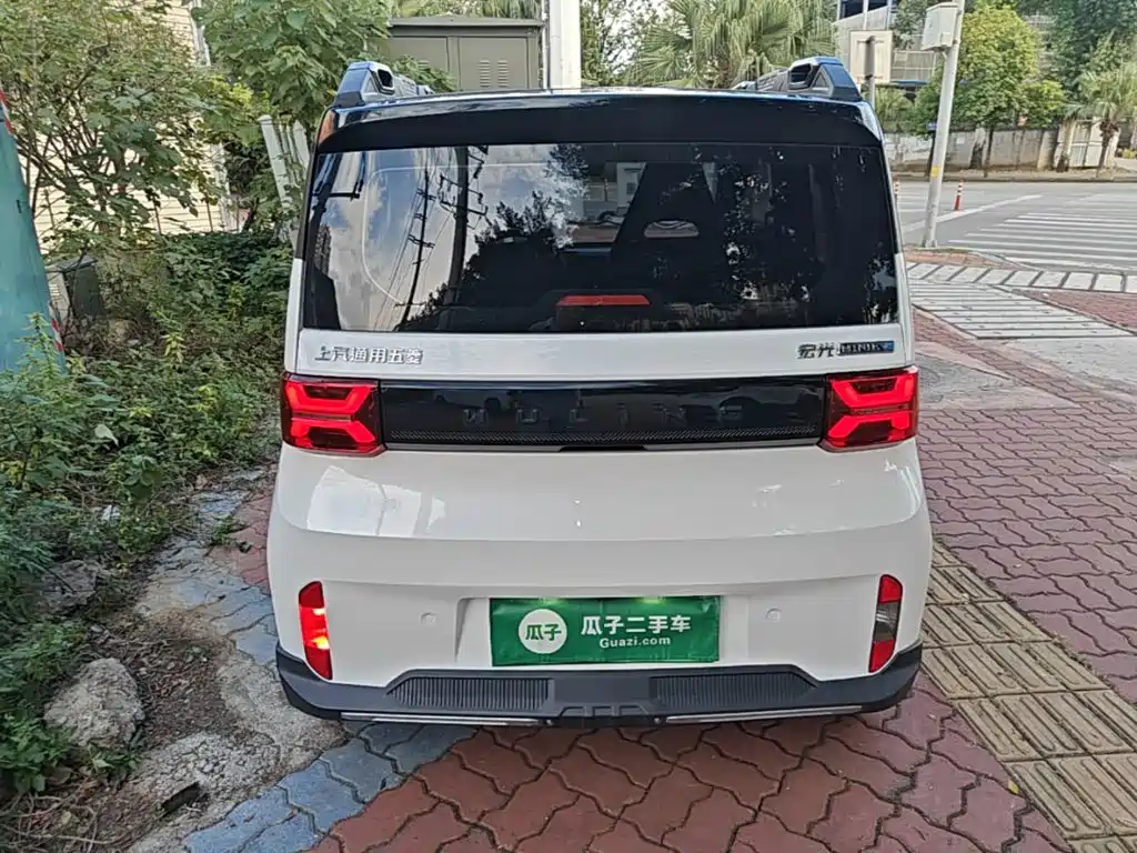 Wuling MINIEV — миниатюра 6