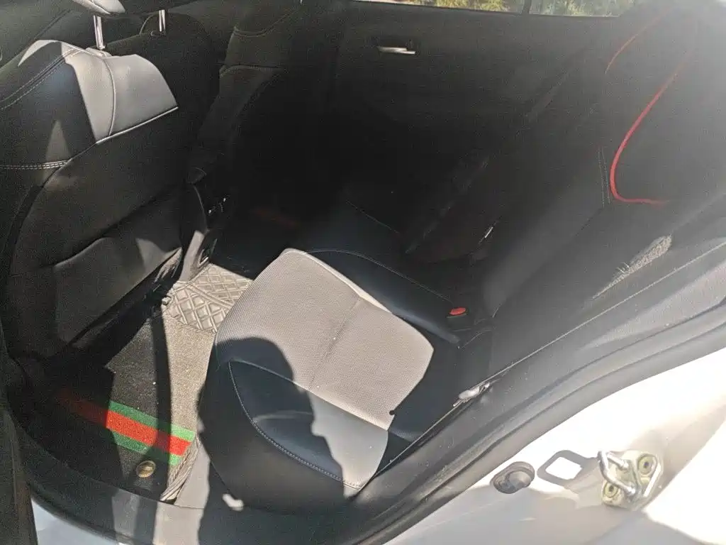 Toyota Corolla — миниатюра 15