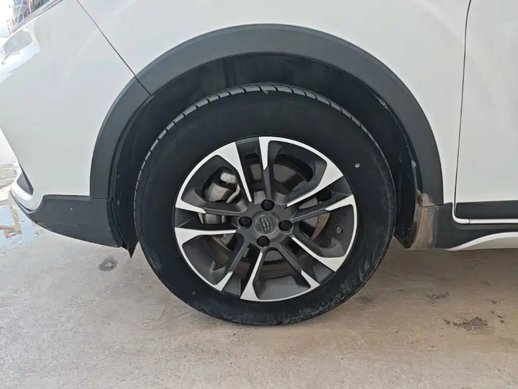 Geely Vision X3 — миниатюра 23