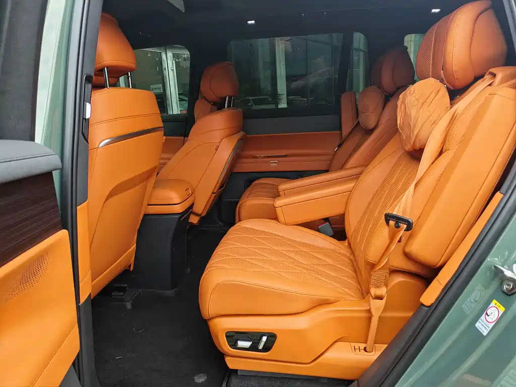 Volkswagen ID.ERA 9X — миниатюра 4