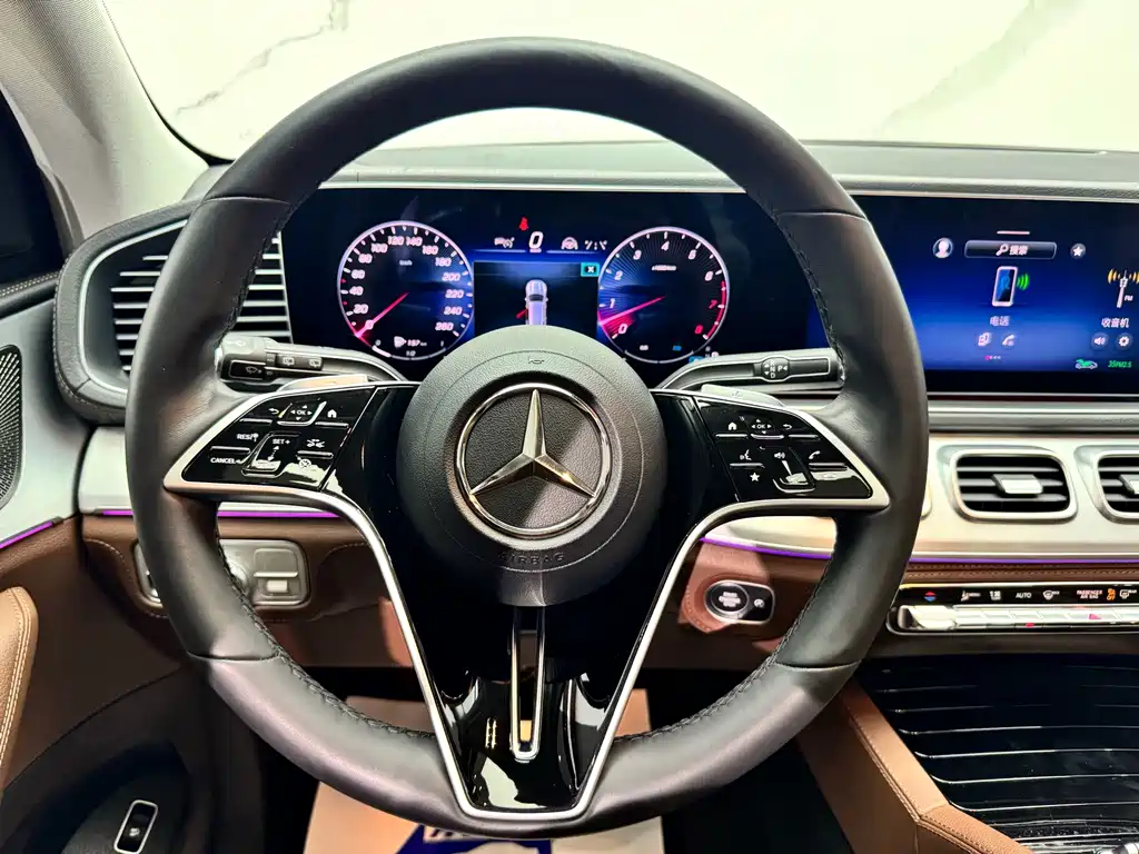 Mercedes-Benz GLE (Import) — миниатюра 10