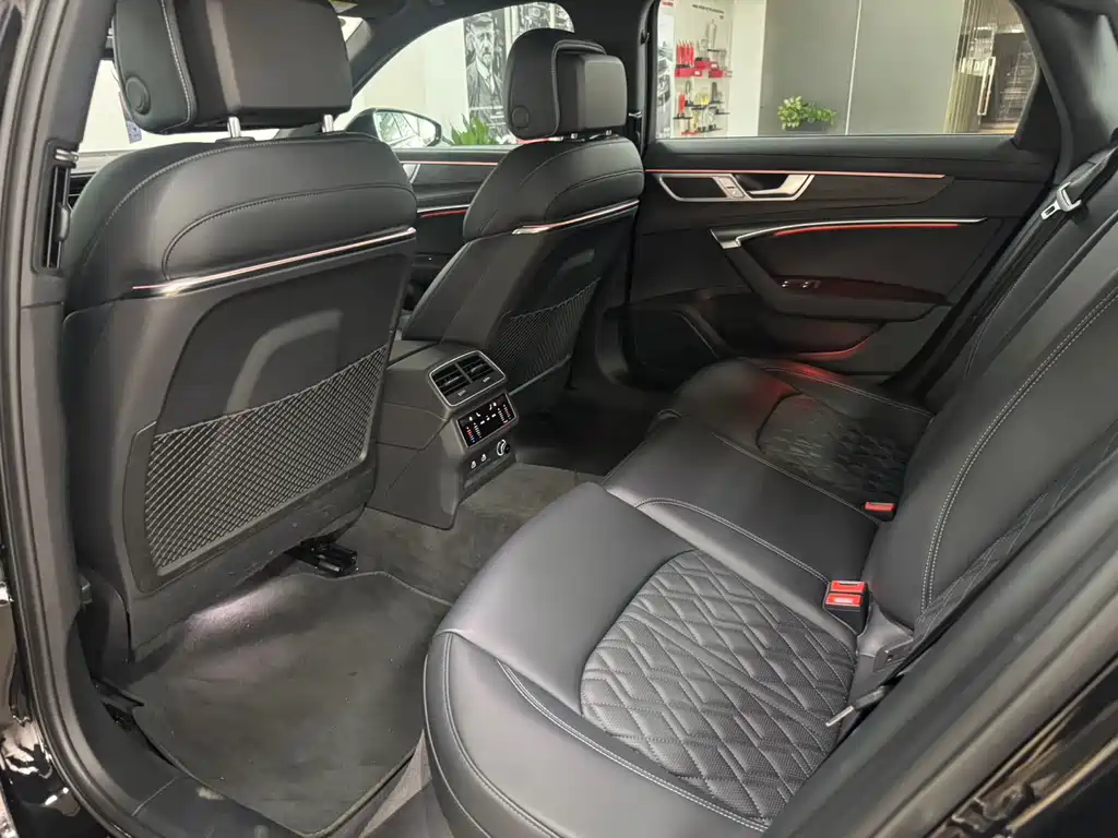 Audi A6L 2025 45 TFSI quattro