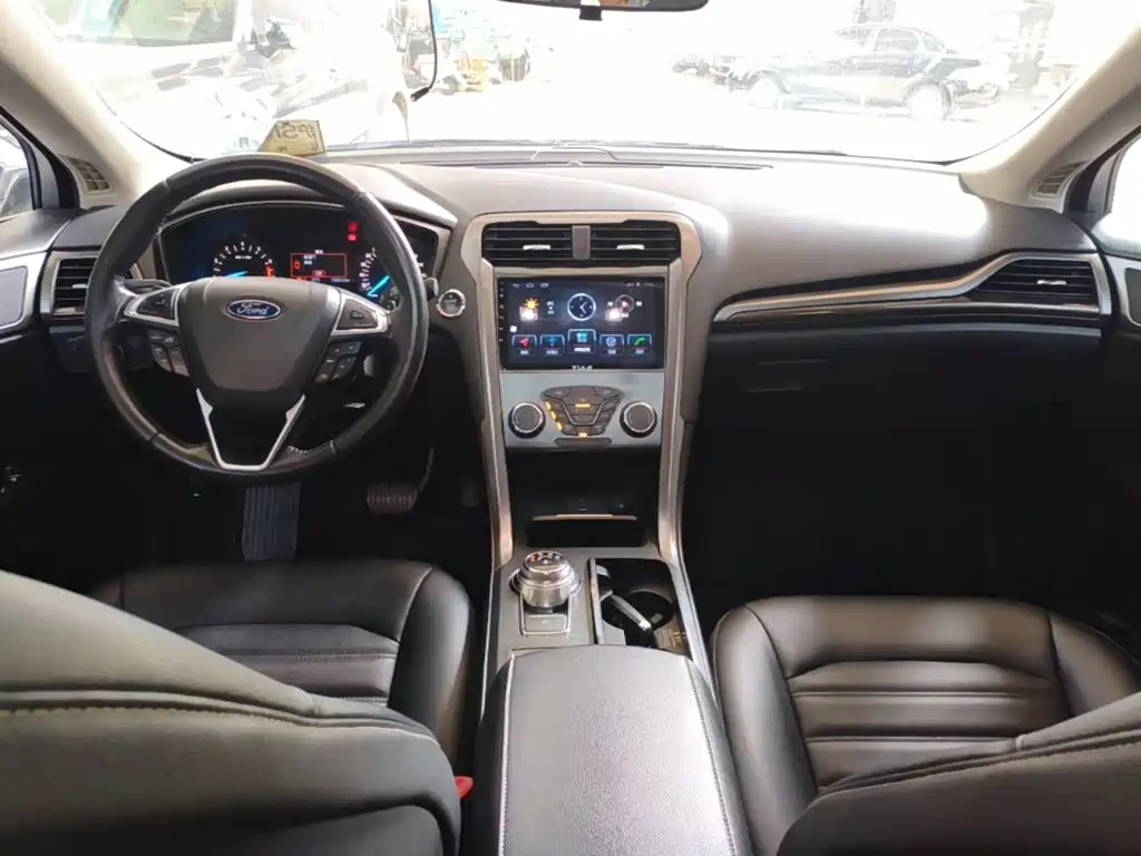 Ford Mondeo — миниатюра 10