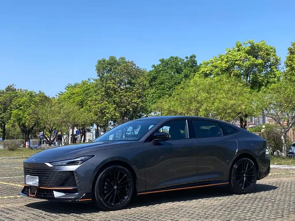 Changan UNI-V 2022