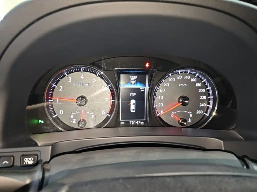 Toyota Crown — миниатюра 12