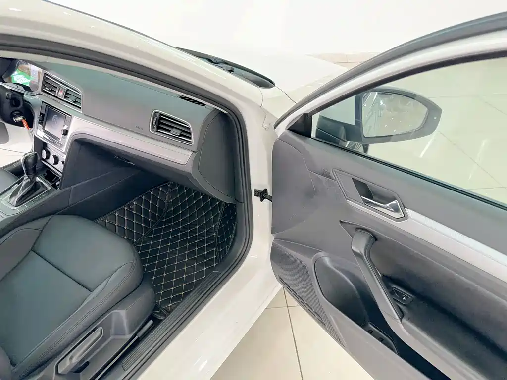 Volkswagen Lamando — миниатюра 14