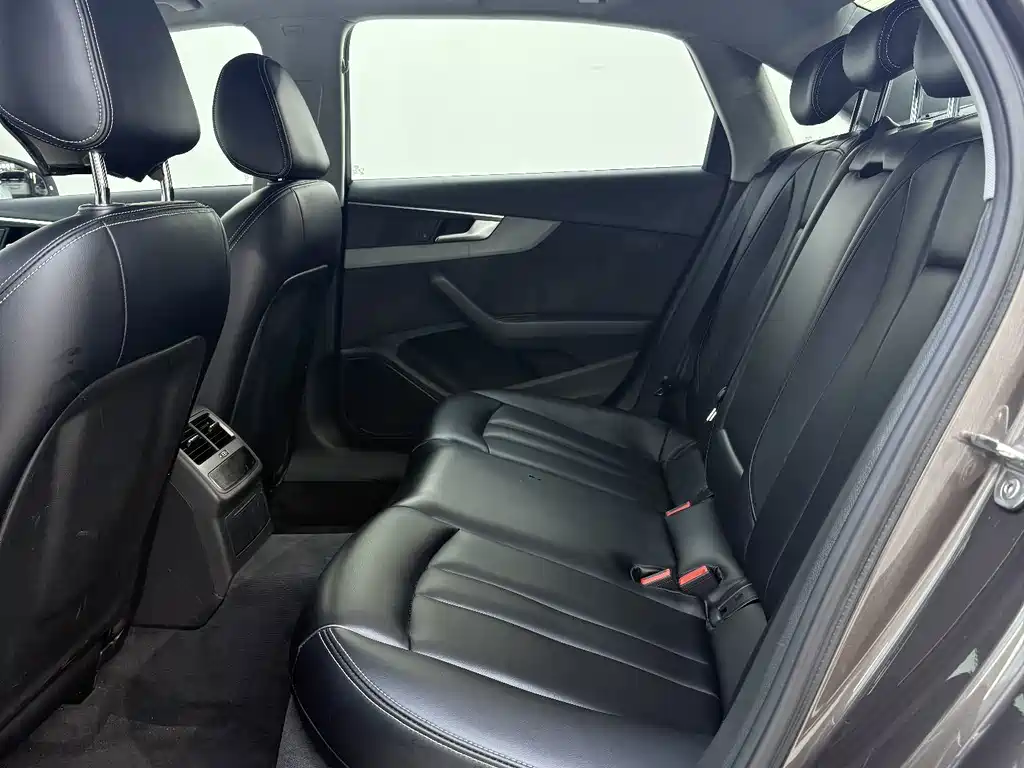 Audi A4L — миниатюра 6