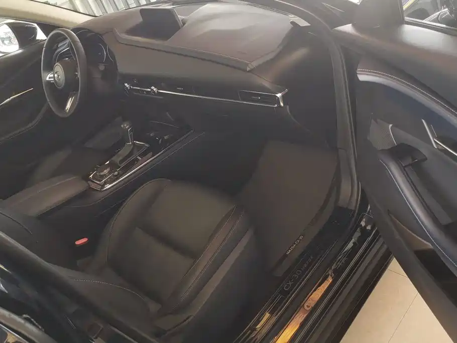 Mazda CX-30 — миниатюра 8