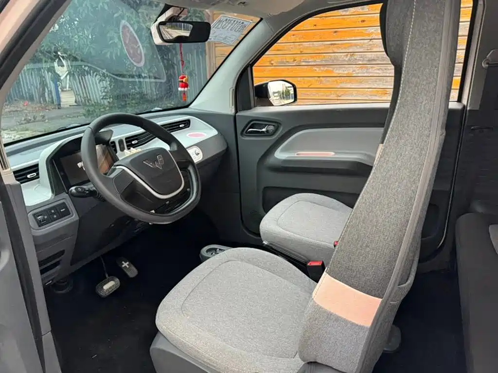 Wuling MINIEV — миниатюра 9