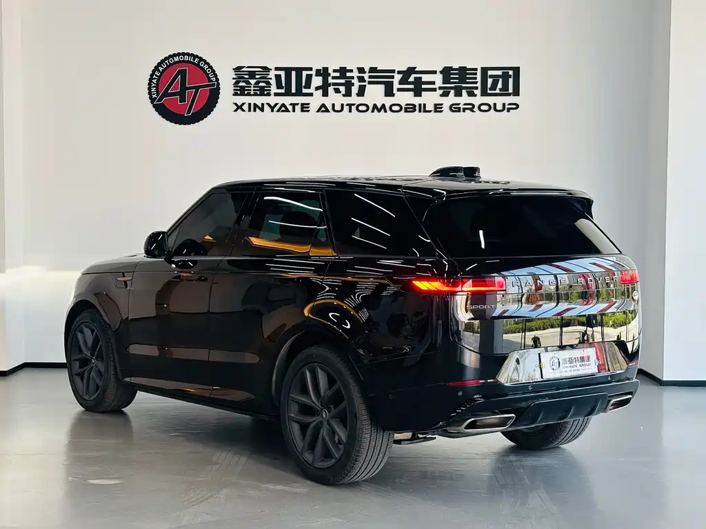 Land Rover Range Rover Sport 2024 400PS Dynamic SE