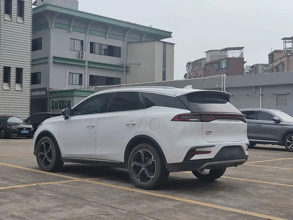 BYD Tang New Energy — миниатюра 8