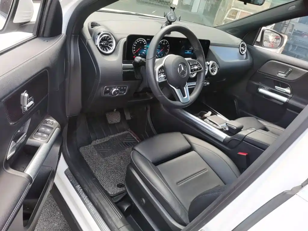 Mercedes-Benz GLA — миниатюра 16