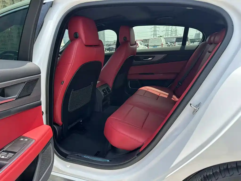 Jaguar XEL 2022 2.0T 250PS R-DYNAMIC S Sport