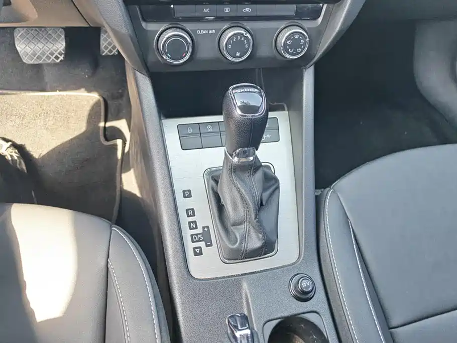 Skoda Octavia — миниатюра 16