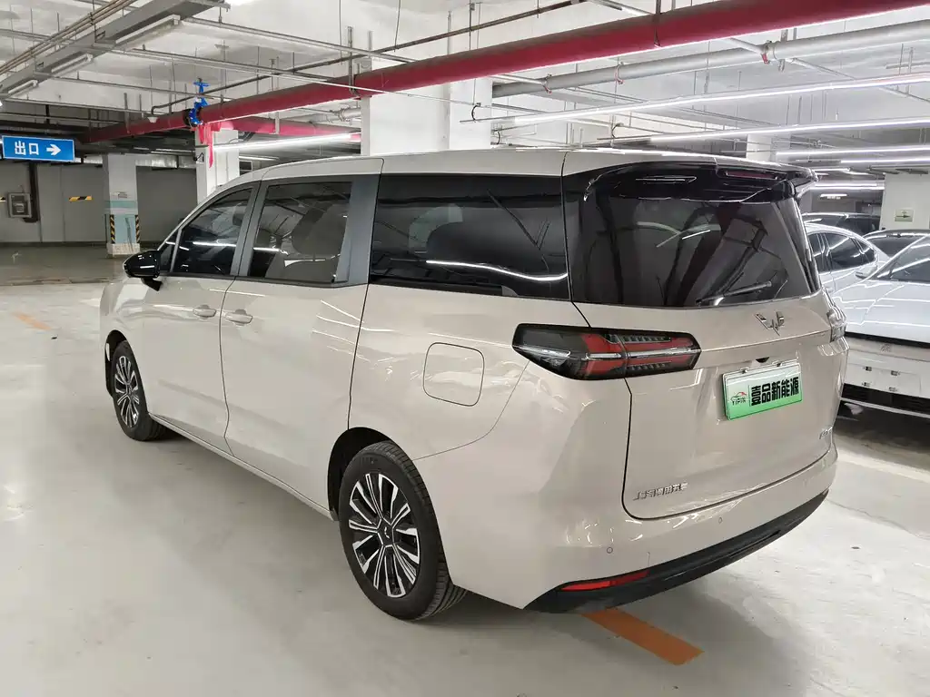 Wuling Xingguang 730 New Energy — миниатюра 12
