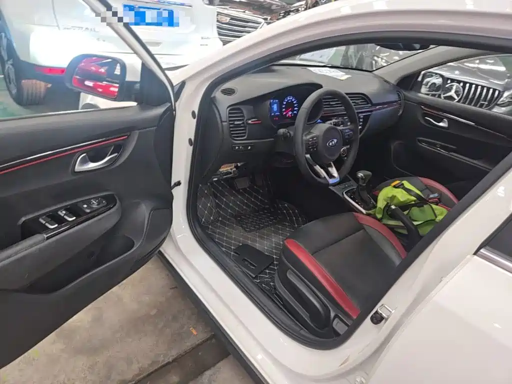 Kia KX Cross — миниатюра 16