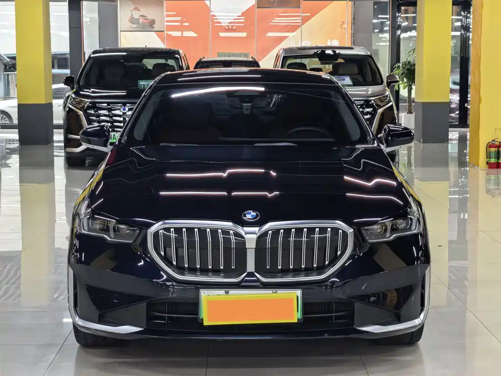 BMW i5 — миниатюра 2