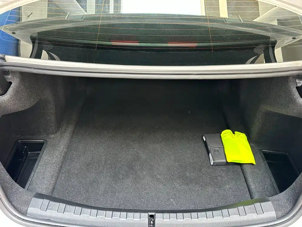 BMW 3 Series — миниатюра 8