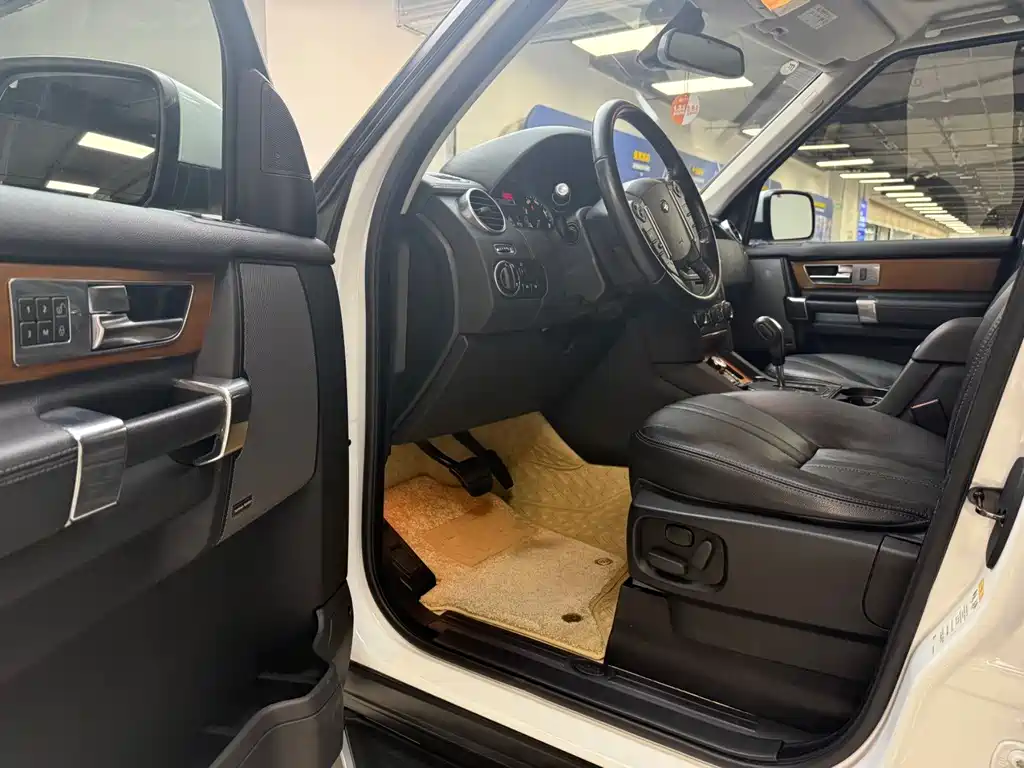 Land Rover Discovery 2012 5.0 V8 SE