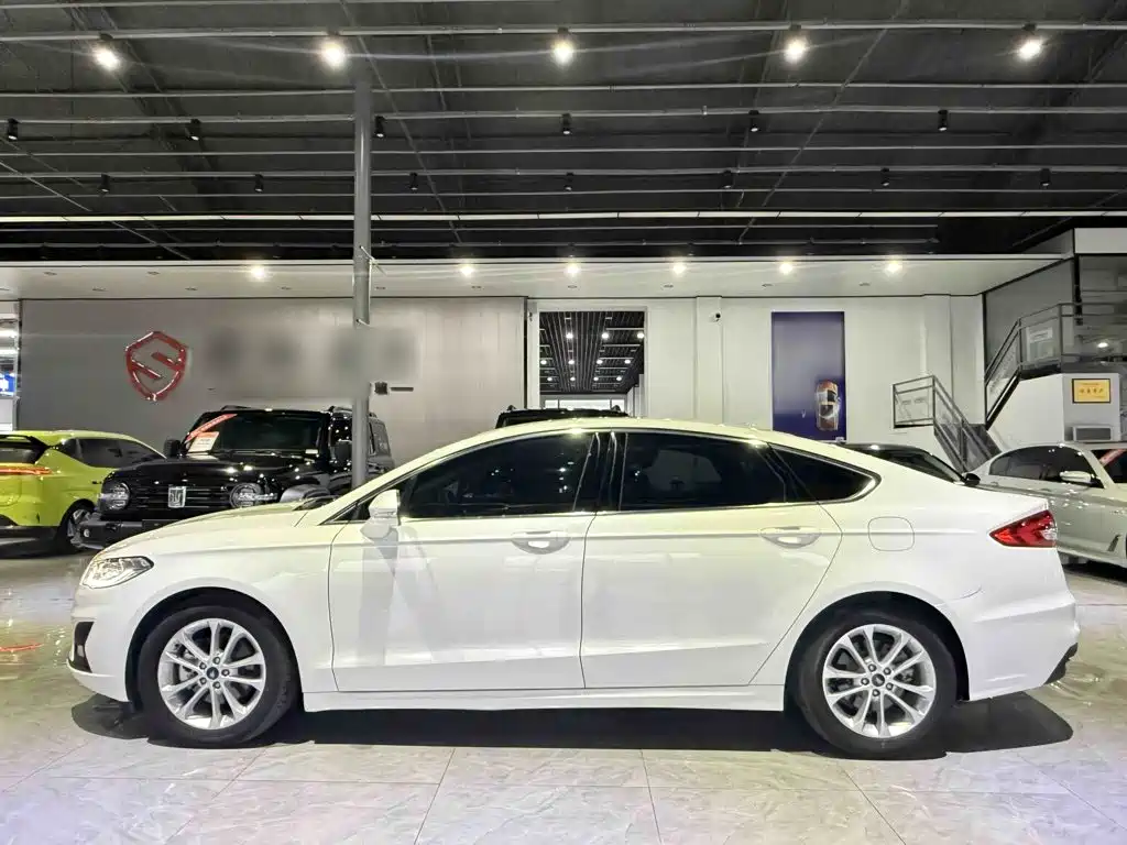 Ford Mondeo — миниатюра 11