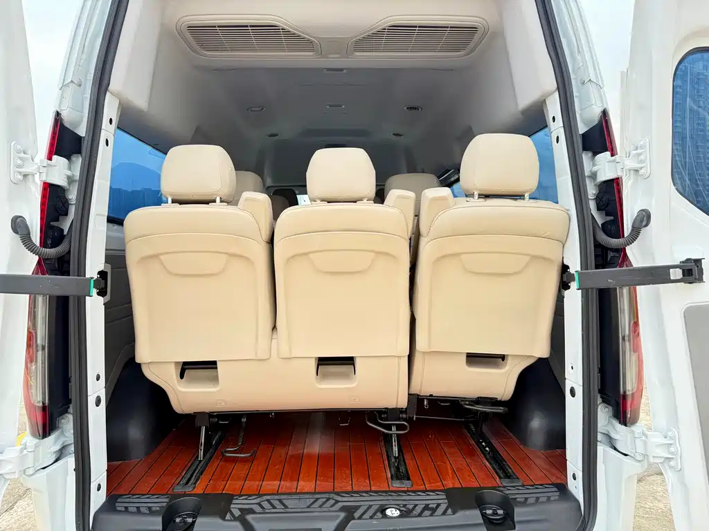 Ford Transit 2023 2.0T MT 7/8/9 мест