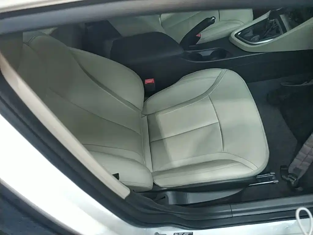 Buick Excelle — миниатюра 25