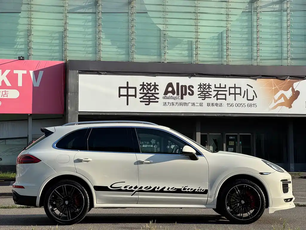Porsche Cayenne 2011 Cayenne Turbo 4.8T