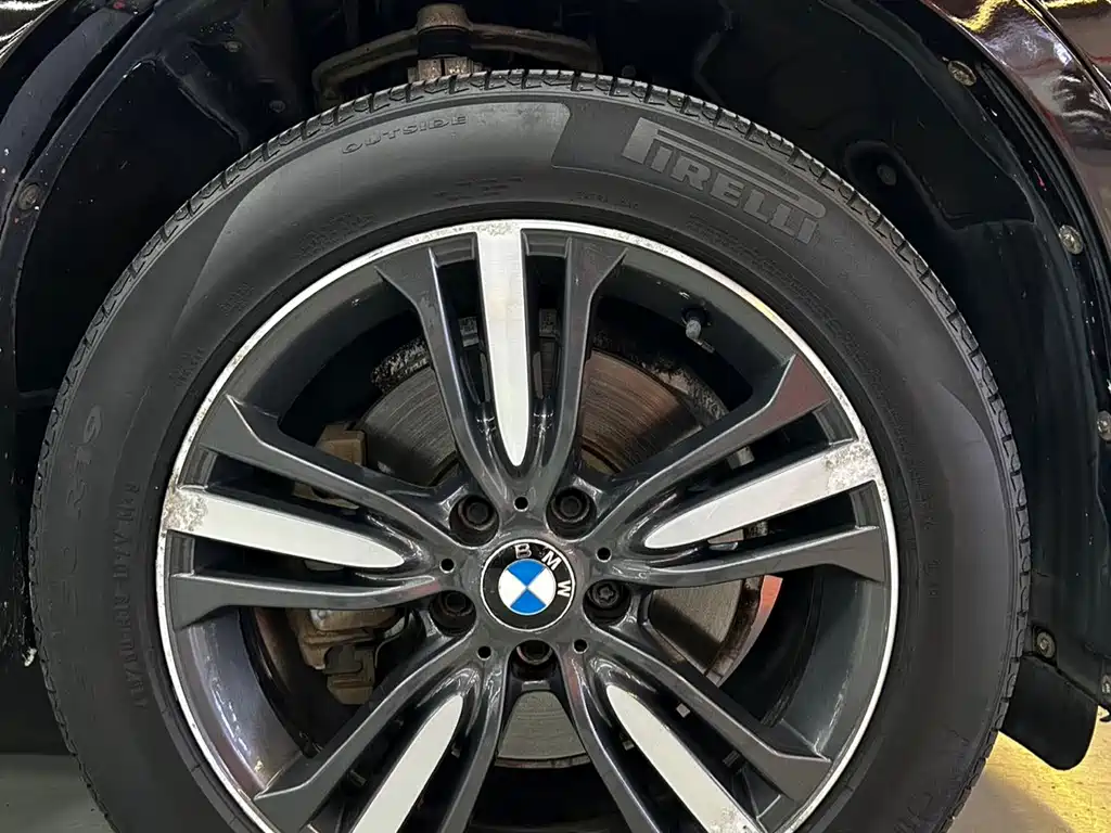 BMW X5 (Import) — миниатюра 12