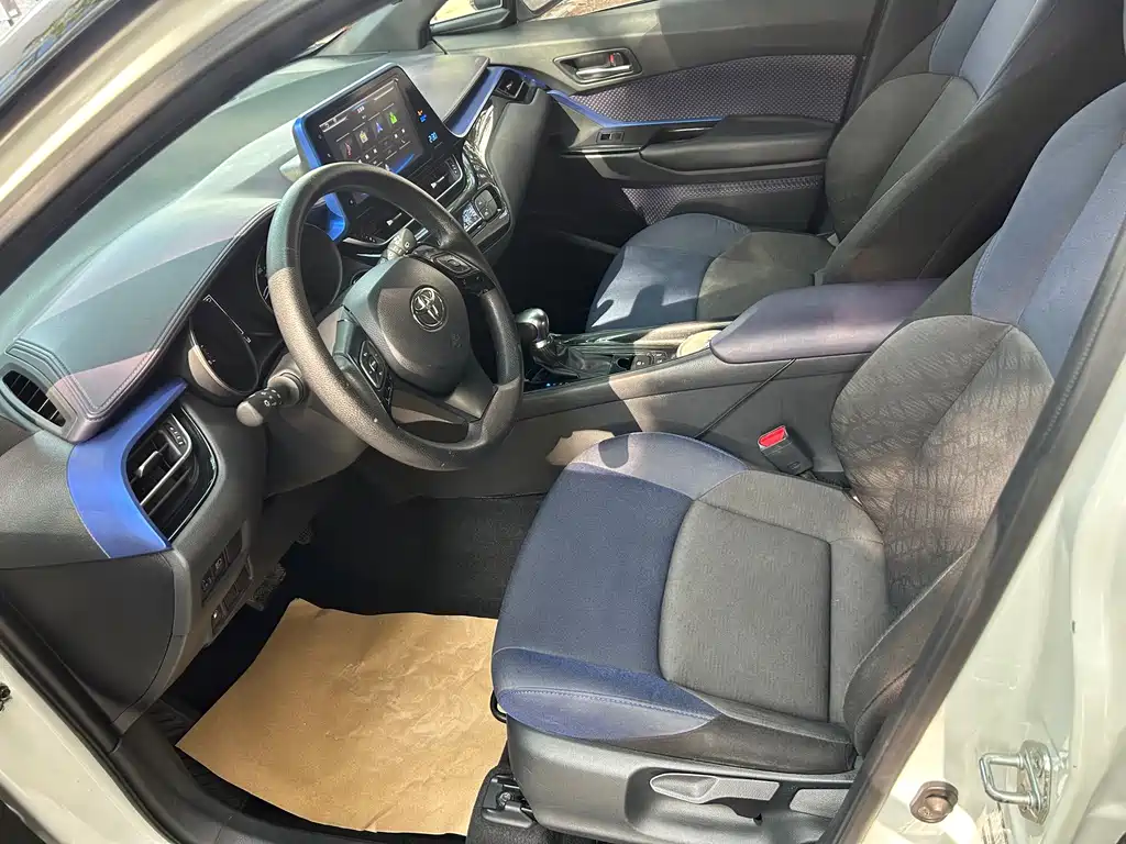 Toyota C-HR — миниатюра 12